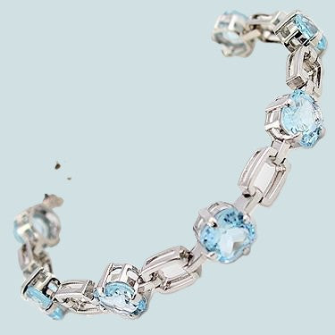 An Amazing 8 CTW Swiss Blue Topaz Designer Bracelet