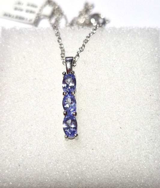 Beautiful 18in Tanzanite designer Necklace