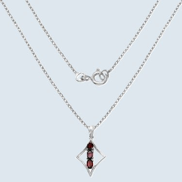 Delightful Sterling Silver 1.35 CTW Garnet Designer Necklace